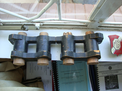 Manifold Mounts