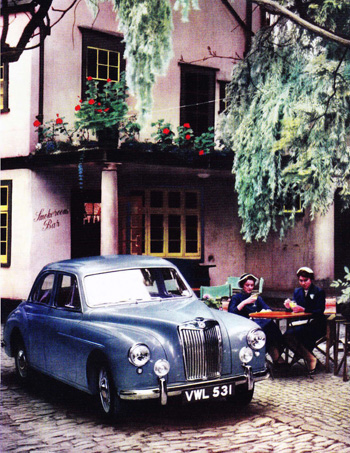 A 'Z" Magnette in the Courtyard of the "Crown & Thistle Hotel" in Abingdon