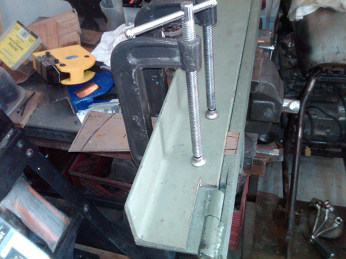 Foot Well Body Mount and Bolt